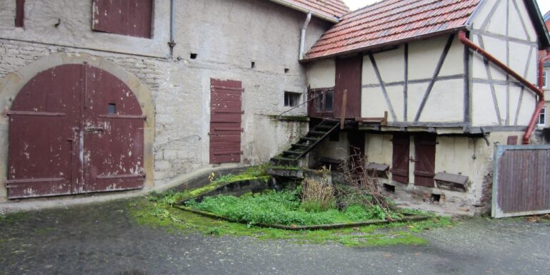 Teilansicht Stallgebäude u. Hühnerhaus